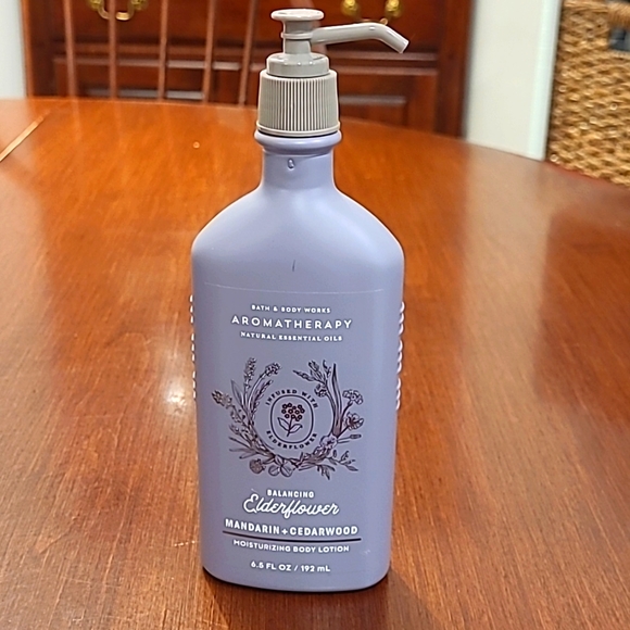 Bath & Body Works Bath & Body Bath And Body Works Aromatherapy Balancing Elderflower Lotion